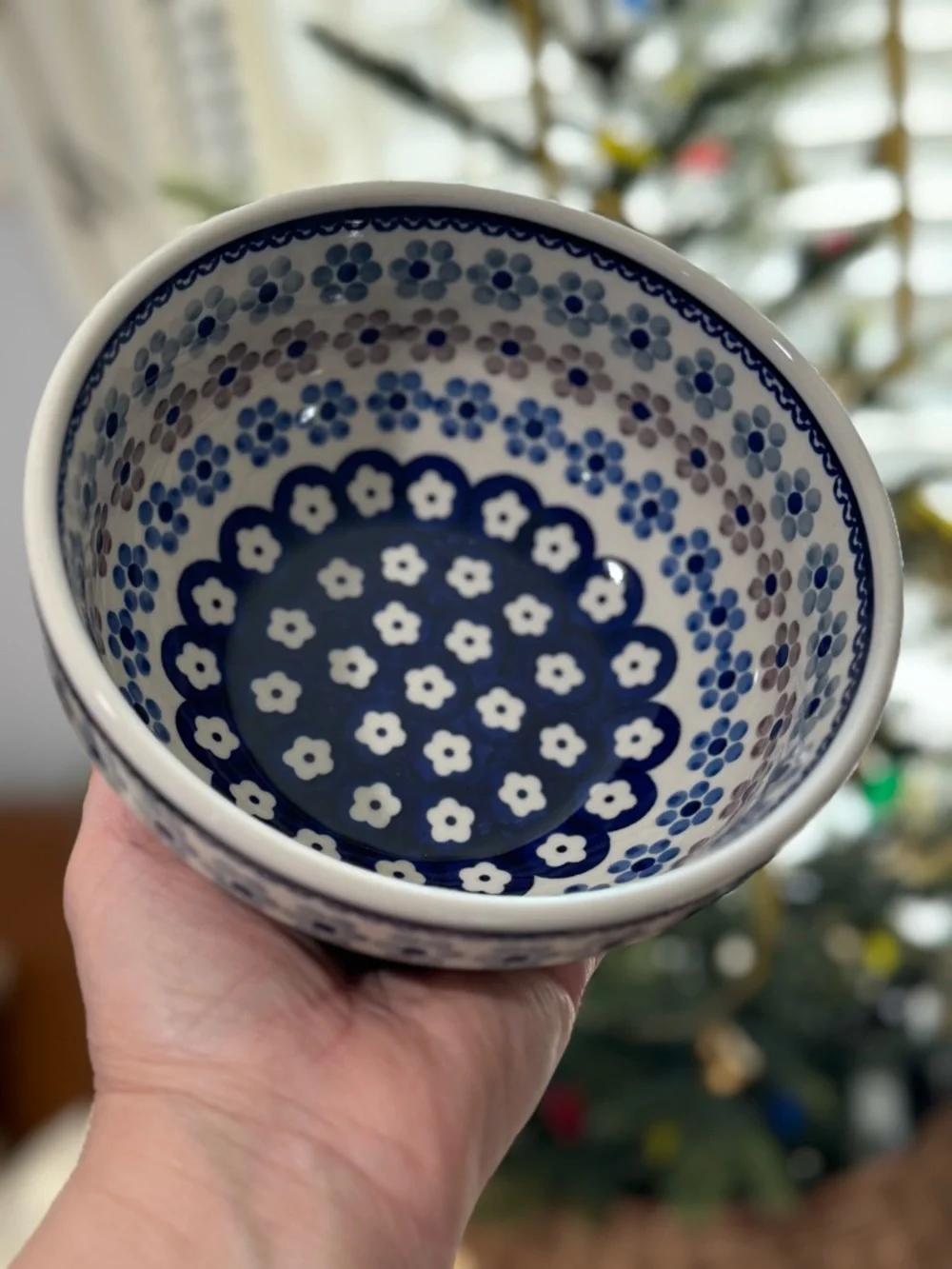 Boleslawiec Polish Pottery Daisy Flower 16oz Bowl. Handmade.6.5”